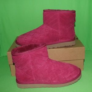 BNIB UGG ARDEN BNIB SIZE 7 LHTS #1016012